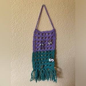 Two-toned jewelry hanger